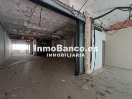 Local en venta en Alberic de 132 m2 photo 0