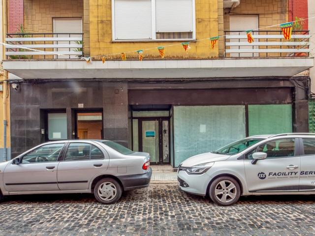 Local en venta en Alberic de 132 m2 photo 0