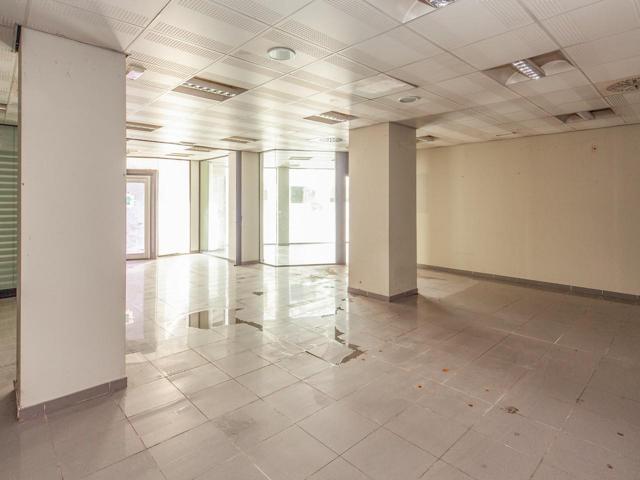 Local en venta en Oliva de 217 m2 photo 0