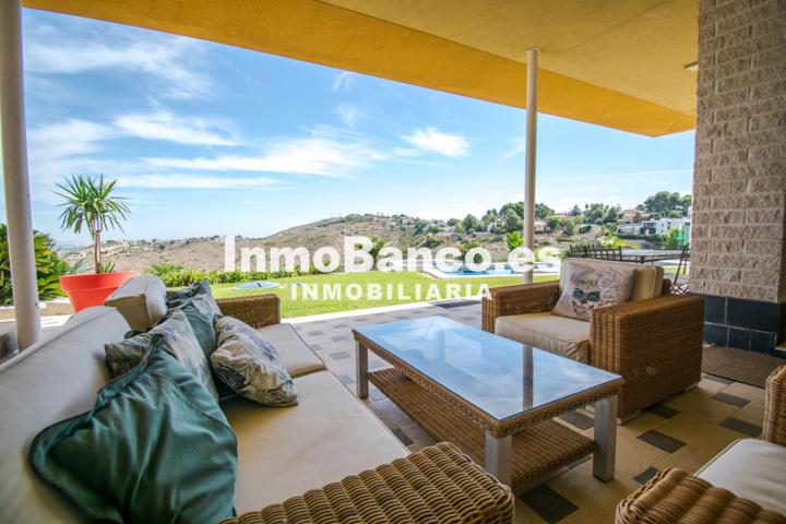 Casa - Chalet en venta en Torrent de 520 m2 photo 0