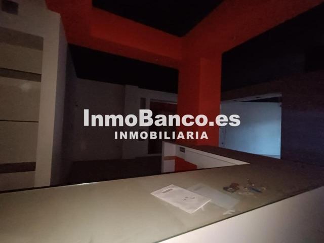 Local en venta en Torrent de 173 m2 photo 0