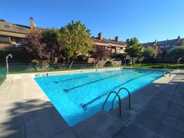 Chalet adosado en venta en El Burgo-El Abajón(28231) photo 0