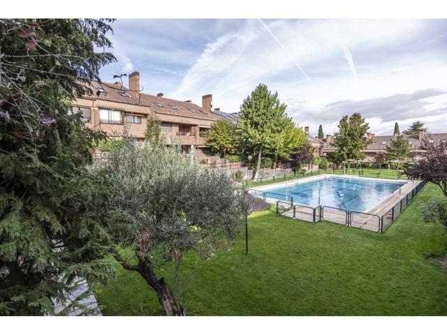 Chalet adosado en venta en El Burgo-El Abajón(28231) photo 0