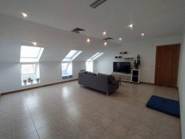 Atico en venta en Zona Calle Casa Amarilla(28260) photo 0