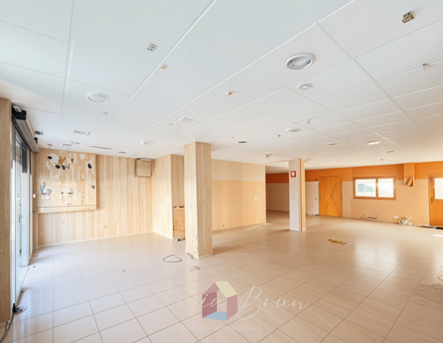 Local comercial - Tona photo 0