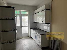 Piso En venta en Sarria photo 0