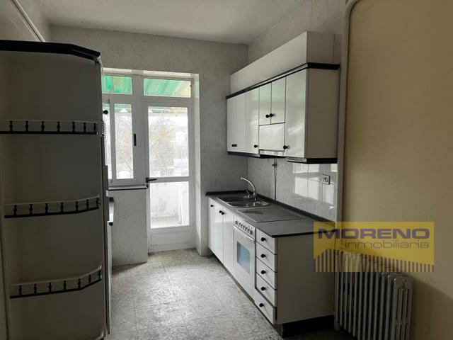 Piso En venta en Sarria photo 0