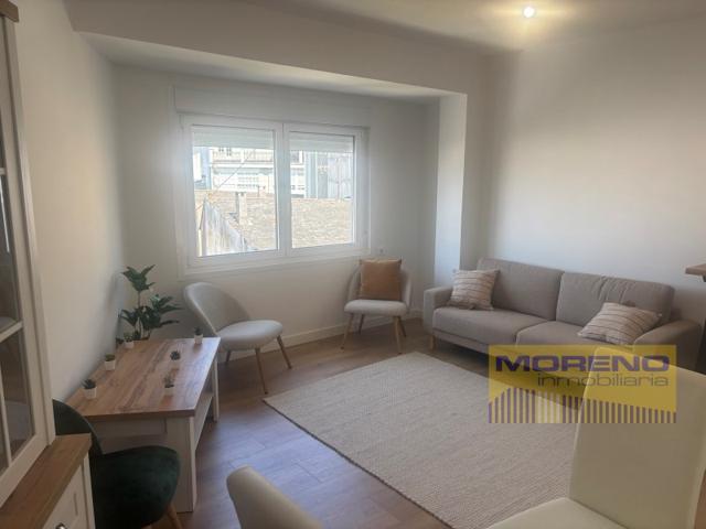 Piso En venta en Sarria photo 0