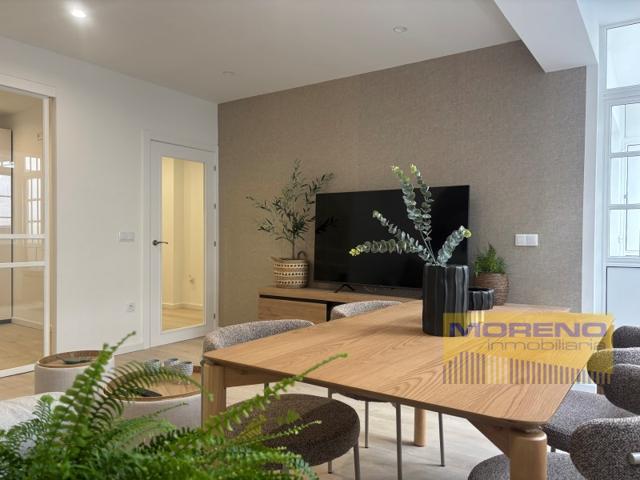 Piso En alquiler en Sarria photo 0