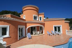 Villa nueva con vista al mar en venta en Javea photo 0