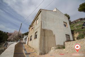 Casa - Chalet en venta en Cuenca de 240 m2 photo 0