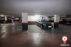 Plaza De Parking en venta en Cuenca de 12 m2 photo 0
