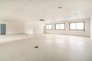 Oficina Exclusiva junto al Camp Nou photo 0