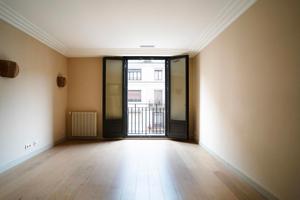 Maravilloso piso REFORMADO, de 1 amplio dormitorio en suite, en Galvany photo 0