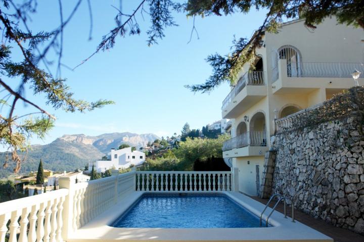 Oportunidad - Villa para renovar con maravillosas vistas panorámicas en La Sella, Denia photo 0