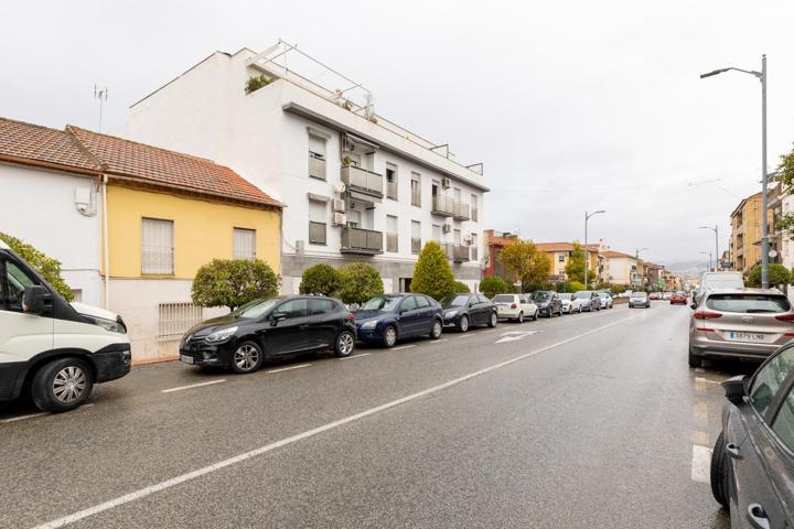 Venta de casa a reformar en Armilla (Granada) photo 0