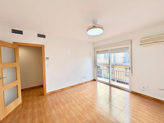 PISO EN EL ALQUILER EN EL CENTRO DE GRANADA(ZONA ALHAMAR) photo 0