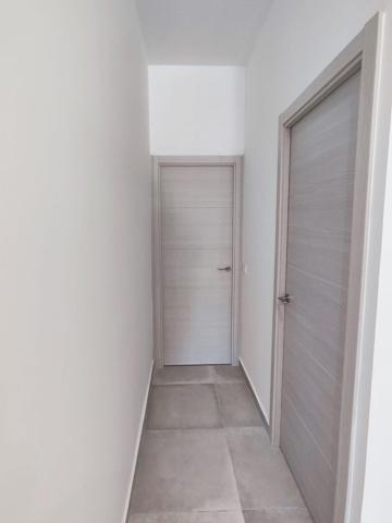 Bajo en venta en Málaga photo 0