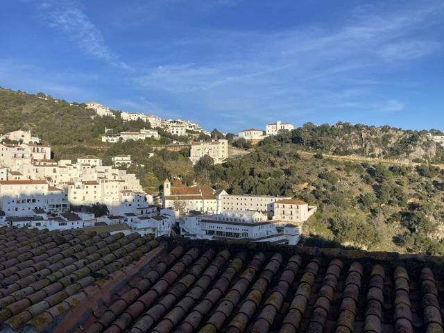 Venta de piso en Casares photo 0