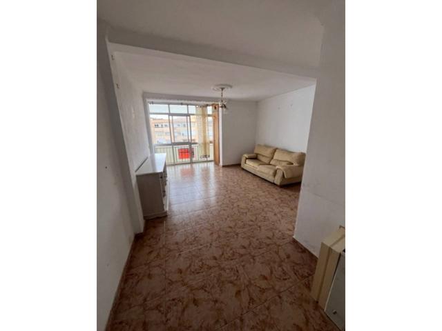 Venta de piso en Estepona photo 0