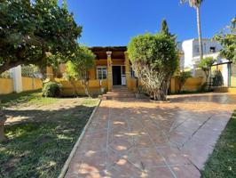 Venta de chalet unifamiliar en Estepona photo 0