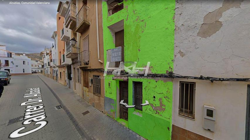 Se vende solar urbano en centro de Alcublas. -H H Asesores, Inmobiliaria en Burjassot- photo 0