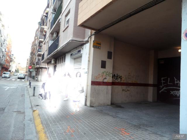 Venta de plaza de aparcamiento en Burjassot-Godella. - HH Asesores, Inmobiliaria en Burjassot- photo 0