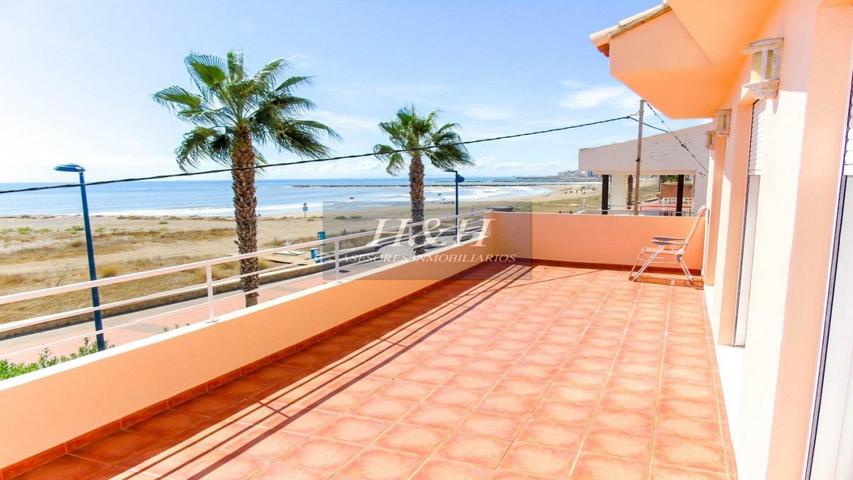 Tu oasis frente al mar en Puçol: vive el sueño en primera línea de playa photo 0