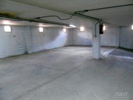 Se venden 3 plazas de parking en Zona del Pozo. - H H Asesores, Inmobiliaria en Burjassot- photo 0