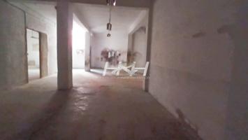 Local espacioso junto al Empalme. - HH Asesores, Inmobiliaria en Burjassot- photo 0