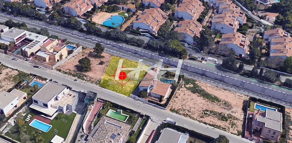 Parcela edificable en Santa Bárbara. - HH Asesores, Inmobiliaria en Burjassot - photo 0