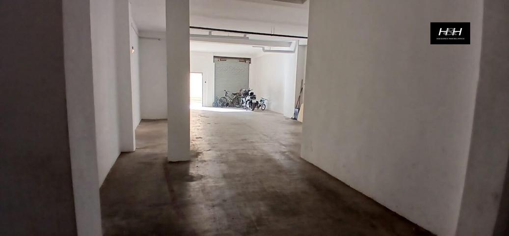 Local en Venta en Burjassot – Amplio Espacio para Almacenamiento o Garaje photo 0