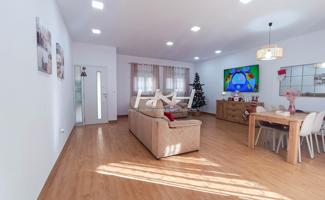 Casa En venta en Pza. Concordia, Burjassot photo 0