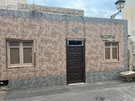 SE VENDE CASITA A REFORMAR EN LA RANILLA photo 0