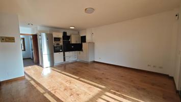 SE VENDE COQUETO PISO ZONA RESIDENCIAL - LA PAZ photo 0