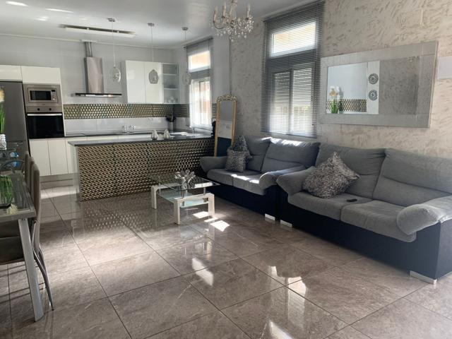 PLANTA BAJA CENTRICA. REFORMADA. photo 0