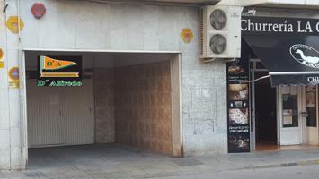 SE VENDEN PLAZAS DE GARAJE CON Y SIN TRASTERO EN LA AVDA. DE MADRID photo 0