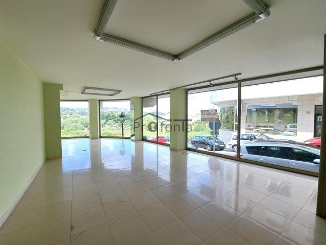 Local comercial en Betanozs. Alquiler. 550 €-mes. REF. BAJO-066 photo 0