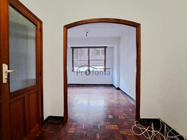 Edificio completo en Betanzos. 4 pisos y local. Ref. C1443 photo 0