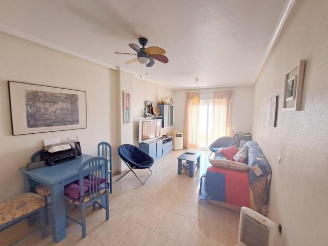 Apartamento con dos dormitorios en Torrevieja photo 0