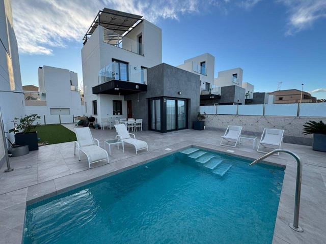 Acogedora villa con piscina privada photo 0