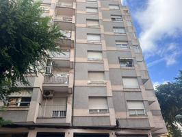 Amplio piso en pleno centro de Tarragona, junto a la Rambla Nova photo 0