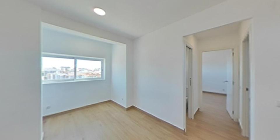 ¡Oportunidad en Tarragona! Sobreático reformado junto El Corte Inglés. photo 0
