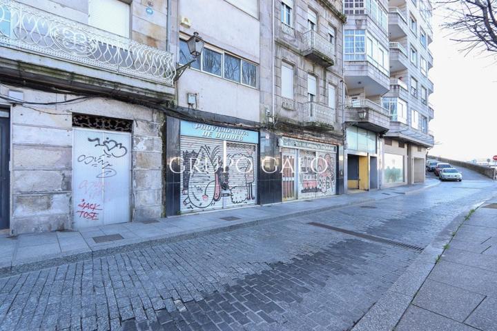 Edificio en venta en Vigo de 530 m2 photo 0