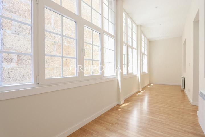 Piso en alquiler en Vigo de 70 m2 photo 0