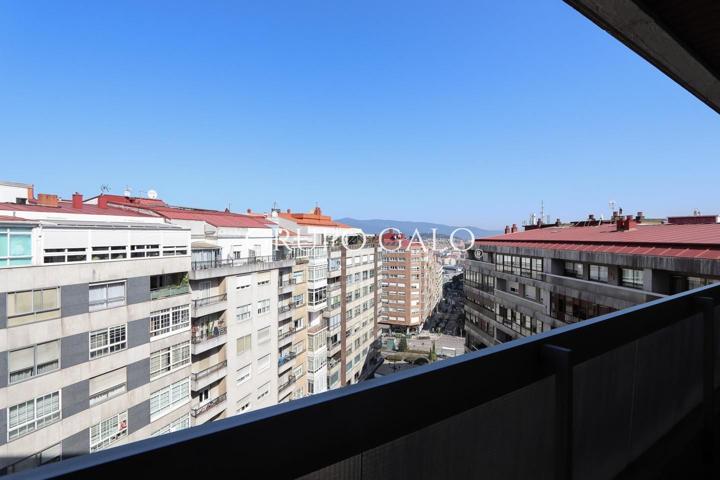 Piso en venta en Vigo de 107 m2 photo 0