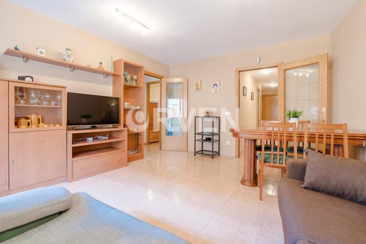 Cerca de todo, piso moderno en pleno centro photo 0