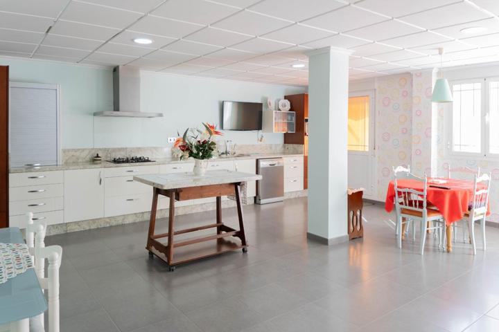 CASA INDEPENDIENTE CON GARAJE-NEGOCIO EN CALLOSA DE SEGURA photo 0