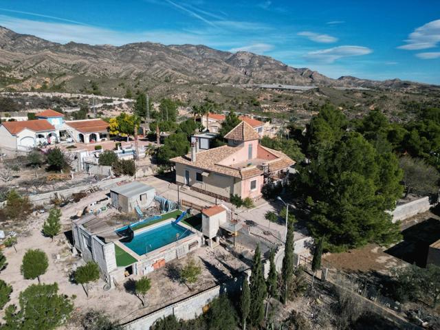 AMPLIO CHALET CON UNA PARCELA DE MÁS DE 2.700M2 EN ALBATERA (ZONA SERRALBA) photo 0