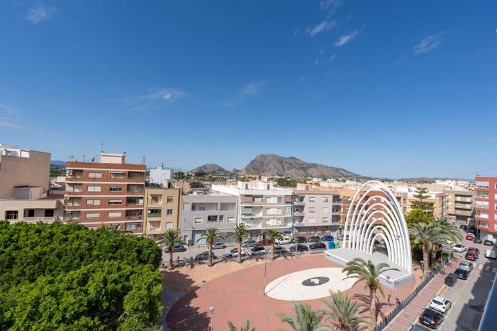 AMPLIO ÁTICO TRES DORMITORIOS CON TERRAZA Y TRASTERO PRIVADO EN RDOVÁN. photo 0